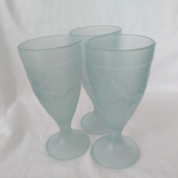 Vtg Luminarc Satin Blue Goblets x 3 Ice Cream Glasses France Raised Fruit Soda - Picture 8 of 13